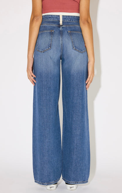 Linda Fluid Relaxed Fit