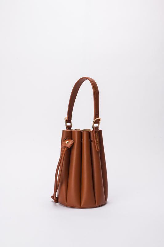 Conny Bucket Borsa