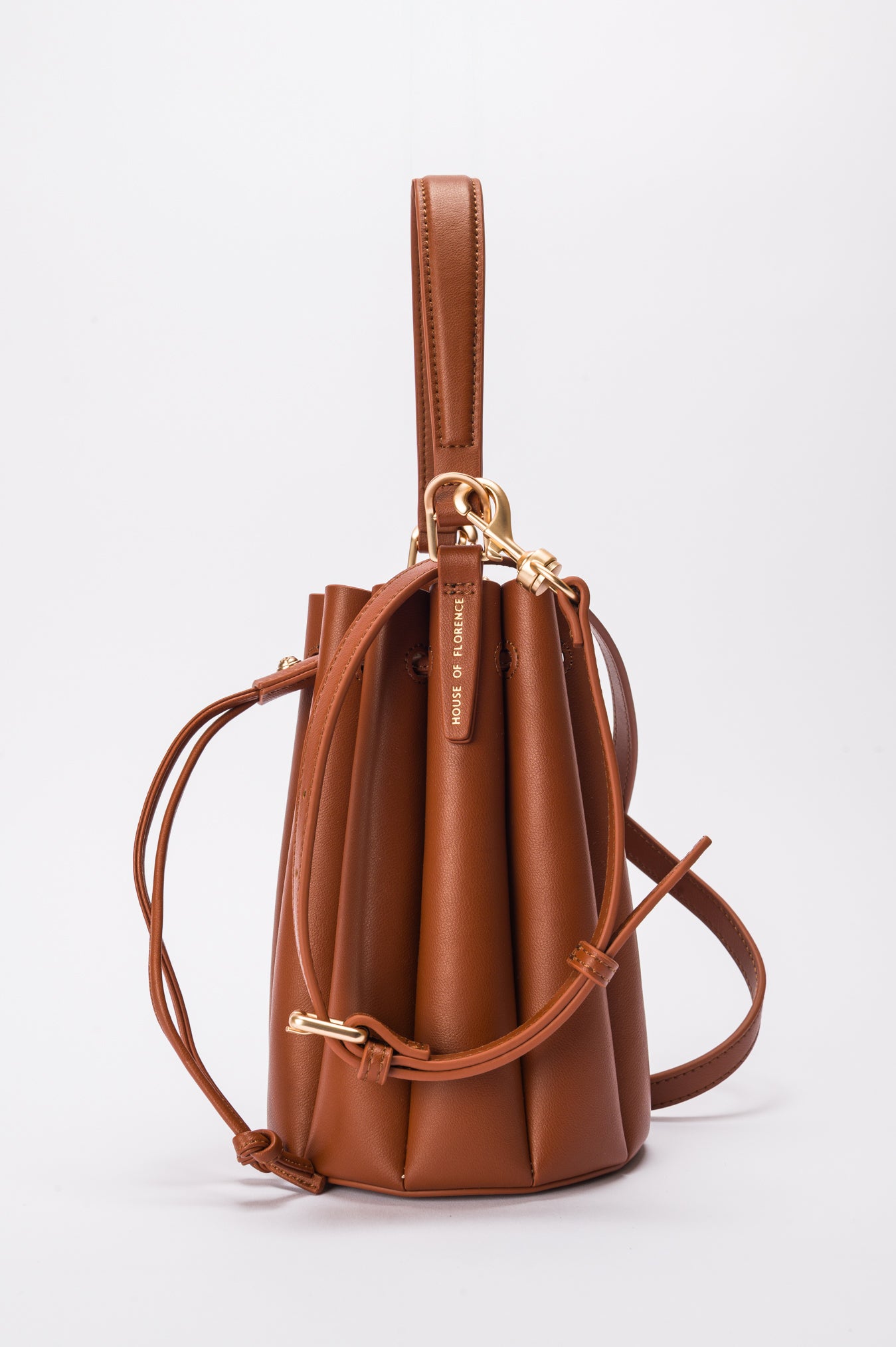 Conny Bucket Borsa